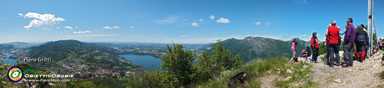 54 Panoramica dalla vetta del Monte Barro....jpg